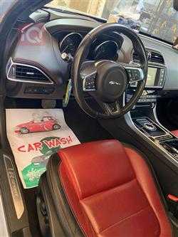 جاكوار XE